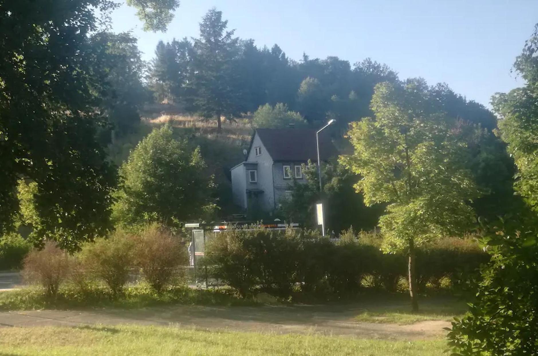 Suhl - Ihre Erholsame Arbeiterwohnung In Zentrumnaehe Экстерьер фото