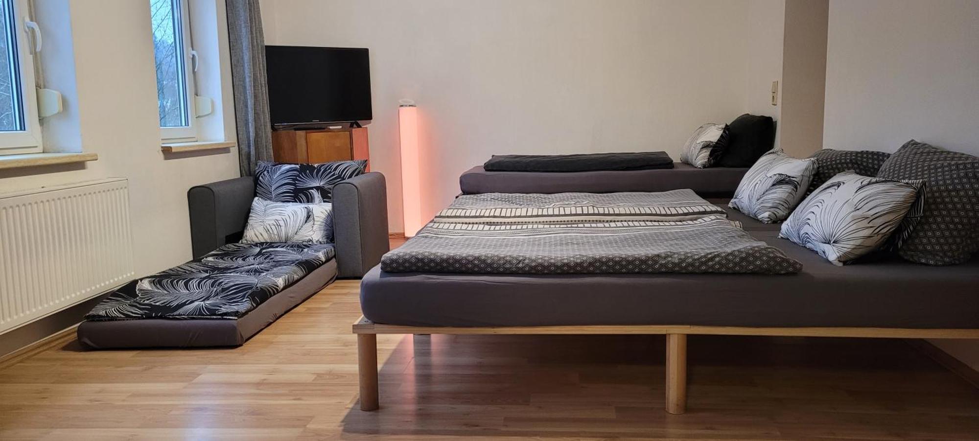 Suhl - Ihre Erholsame Arbeiterwohnung In Zentrumnaehe Экстерьер фото